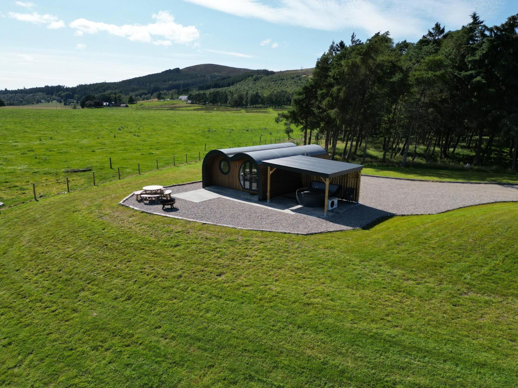 Juniper Lodges Inverness Exterior photo